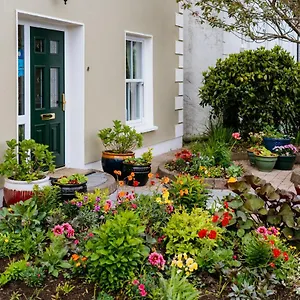 Bed & Breakfast Plougastel House, Westport